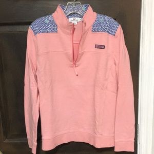 Women’s pink and blue vineyard vines sweatshirt XL.